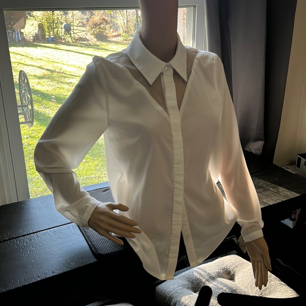 Wren & Willa Meshed Neckline and invisible button blouse